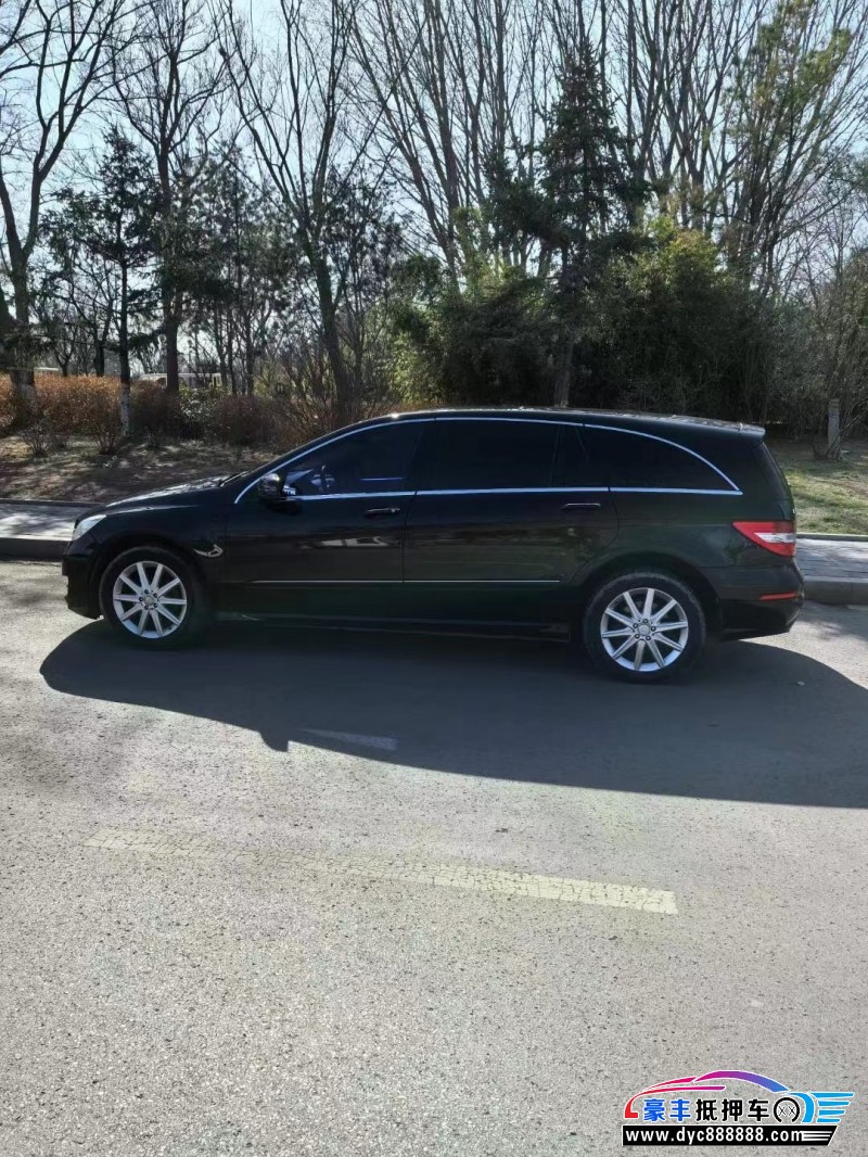 12年奔驰R轿车抵押车出售