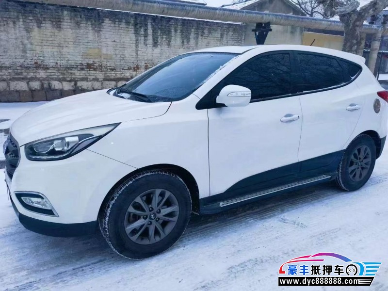 16年现代ix35轿车抵押车出售