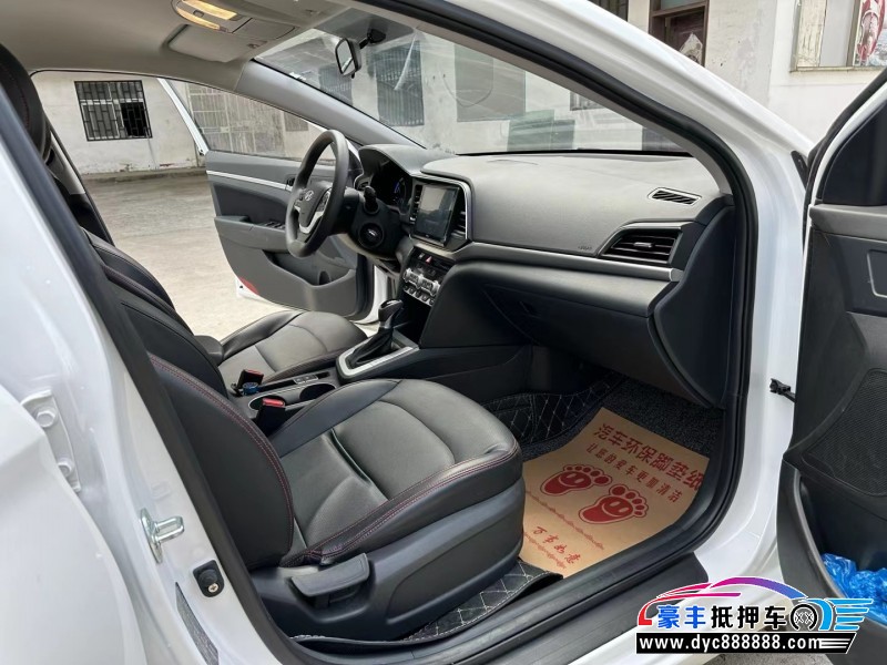 22年现代领动轿车抵押车出售