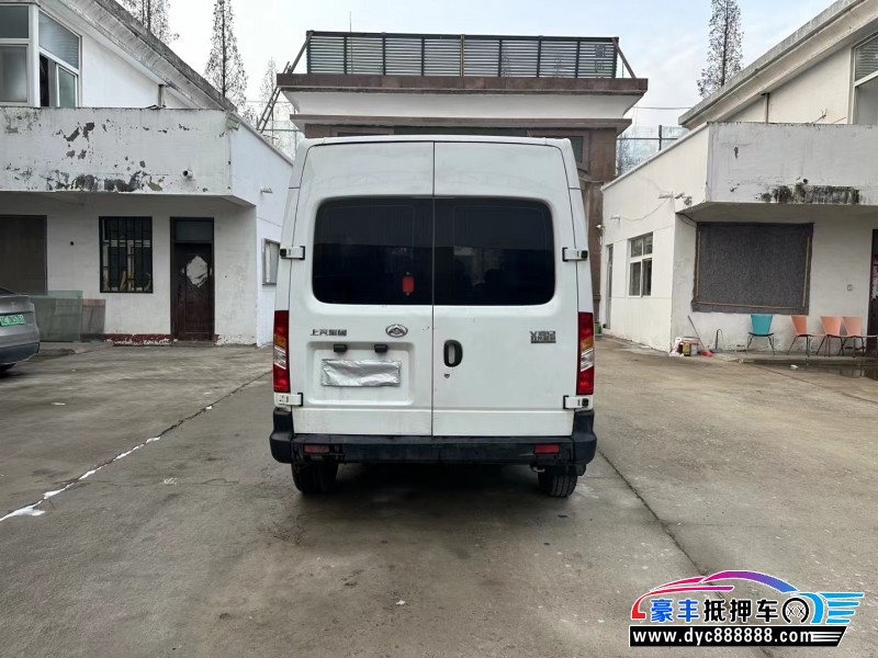 20年上汽大通V80MPV抵押车出售