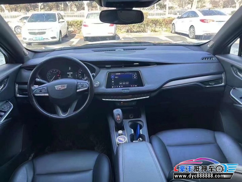 21年凯迪拉克XT4轿车抵押车出售