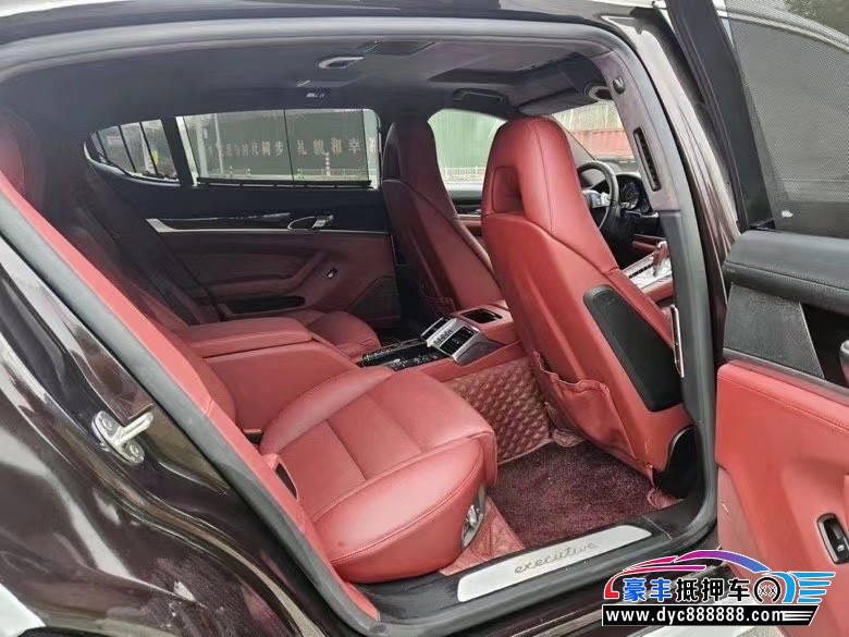 15年保时捷帕纳梅拉轿车抵押车出售