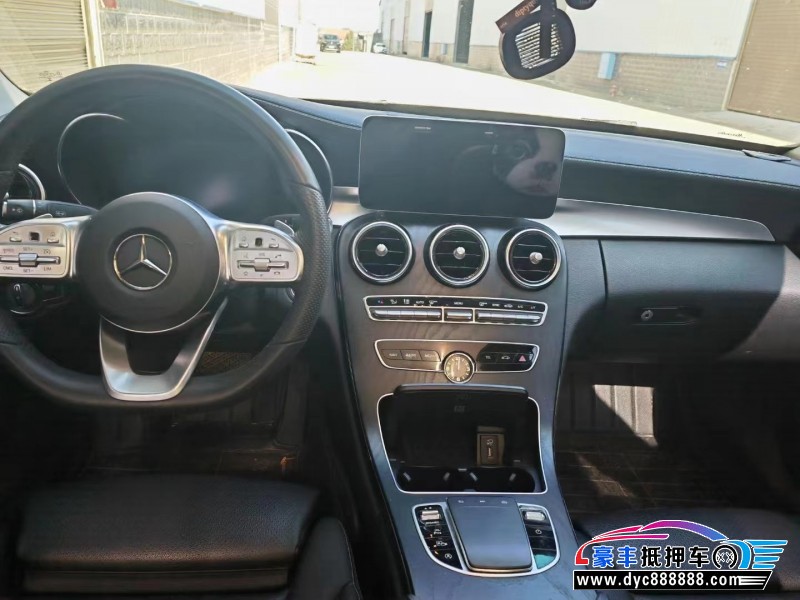 20年奔驰C轿车抵押车出售