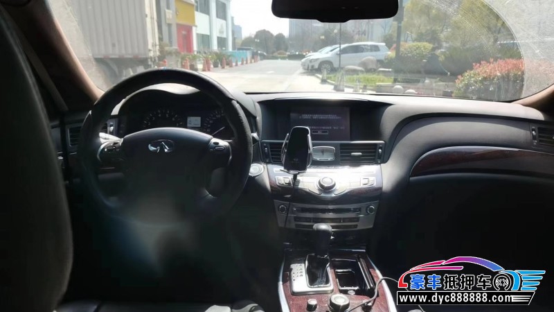 18年英菲尼迪Q70轿车抵押车出售