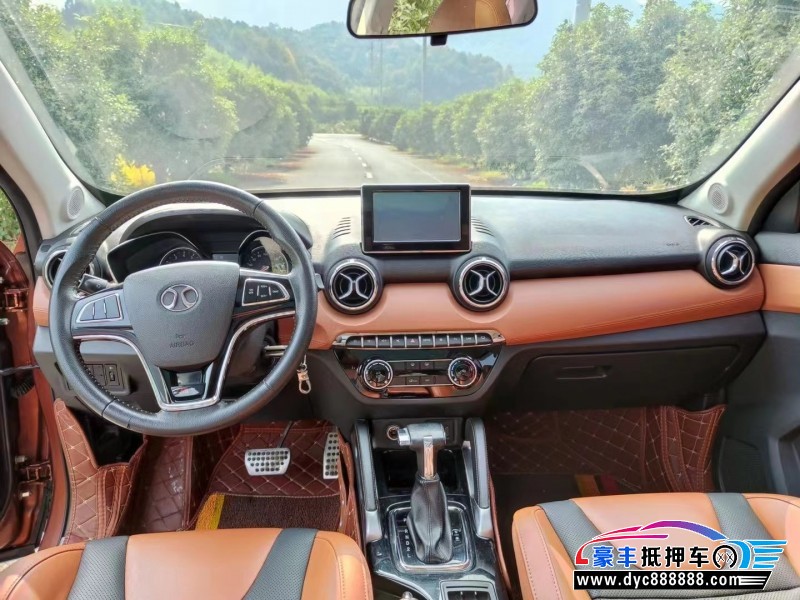 17年北汽绅宝X35轿车抵押车出售