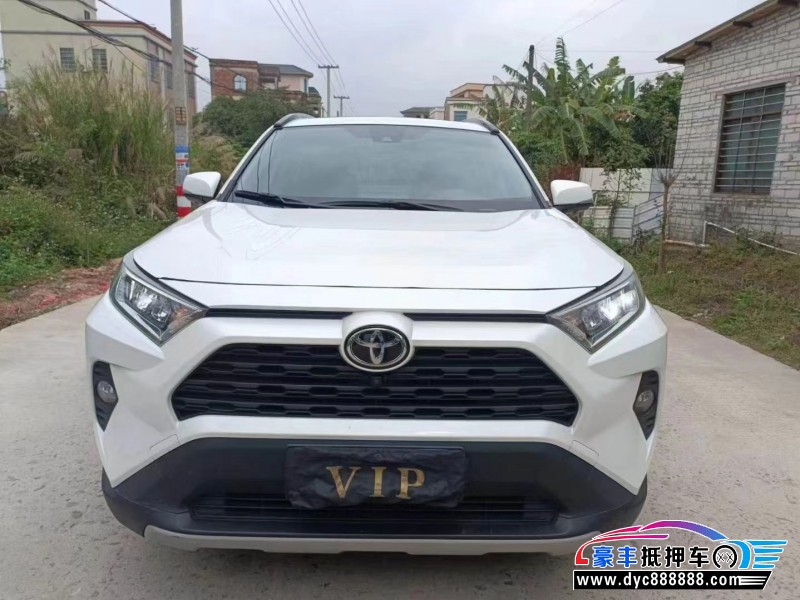 22年丰田RAV4荣放轿车抵押车出售
