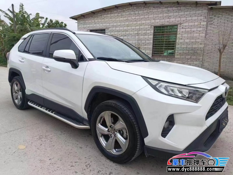 22年丰田RAV4荣放轿车抵押车出售