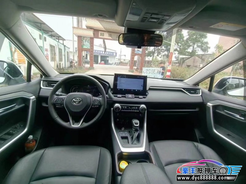 22年丰田RAV4荣放轿车抵押车出售