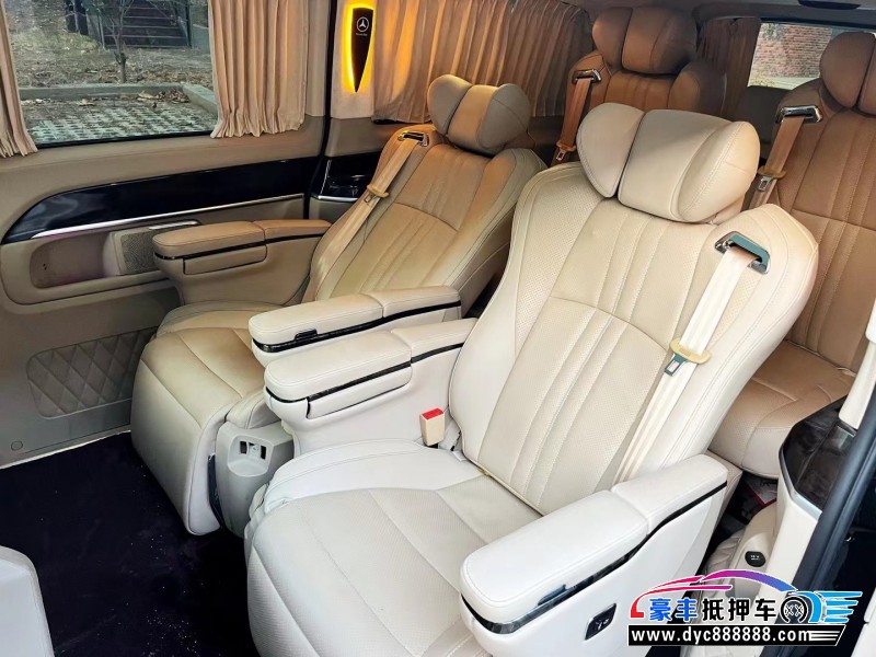 18年奔驰V轿车抵押车出售