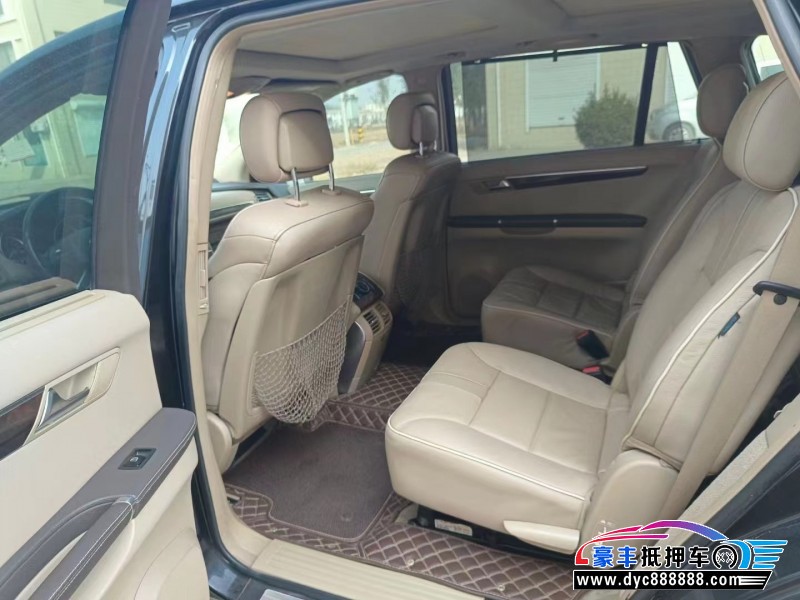 12年奔驰R轿车抵押车出售