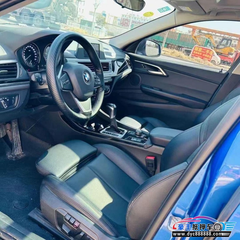 18年宝马1系轿车抵押车出售