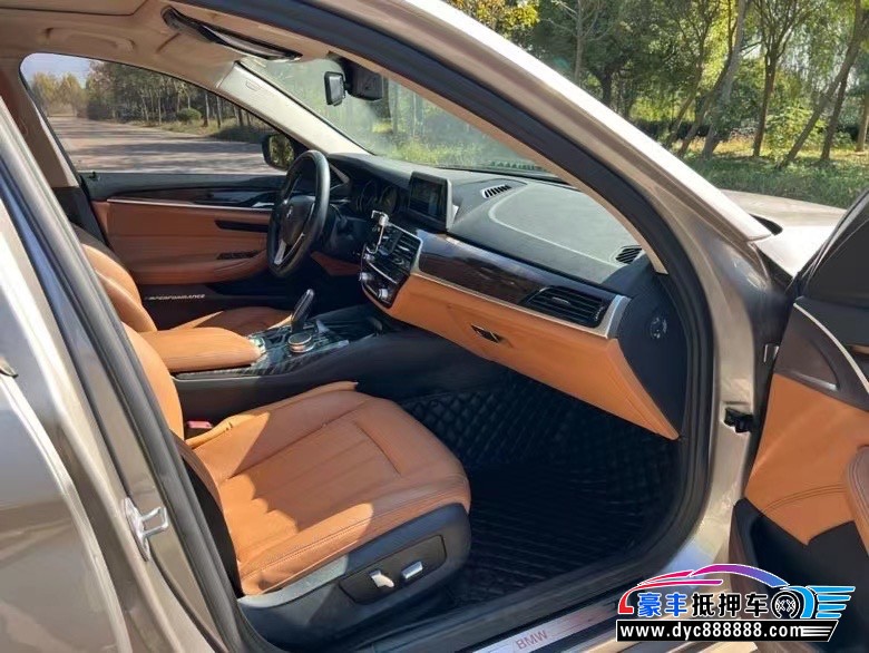 18年宝马5系轿车抵押车出售