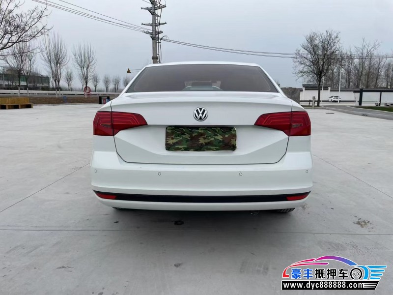 17年大众宝来轿车抵押车出售