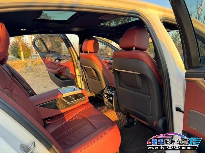 20年宝马5系轿车抵押车出售