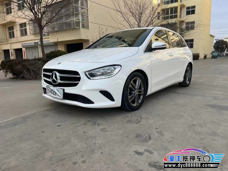 20年奔驰B轿车抵押车出售