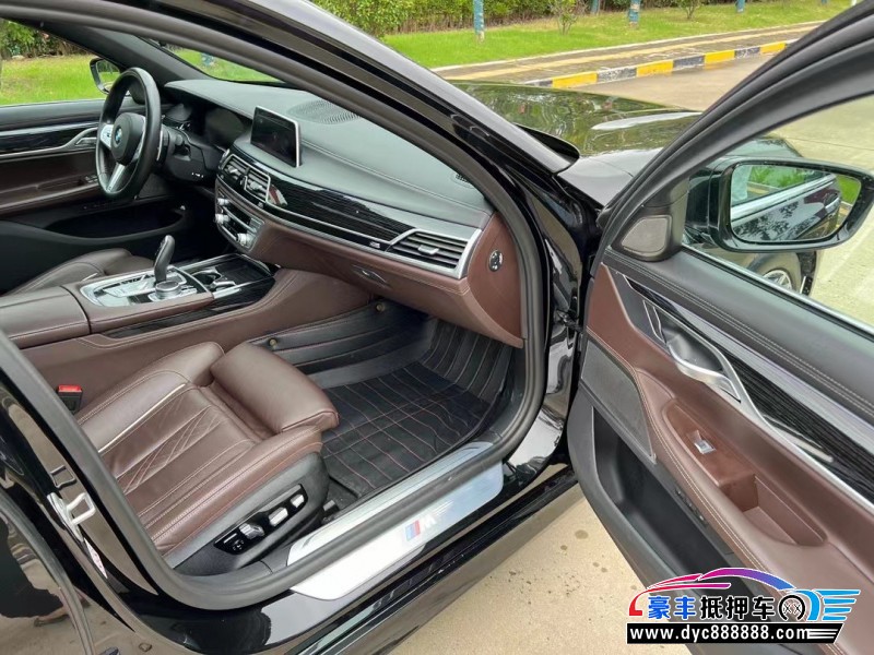 22年宝马7系轿车抵押车出售