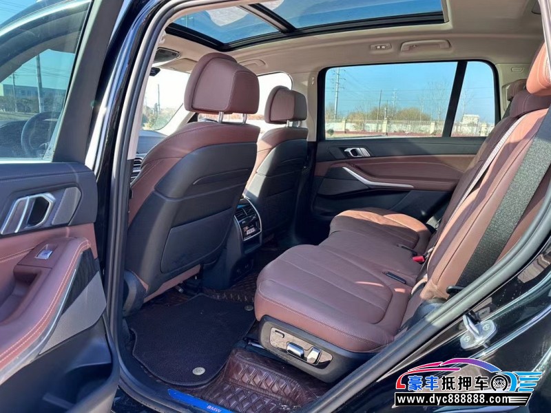 22年宝马X7轿车抵押车出售