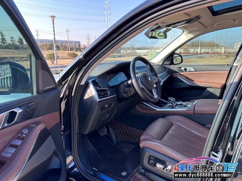 22年宝马X7轿车抵押车出售