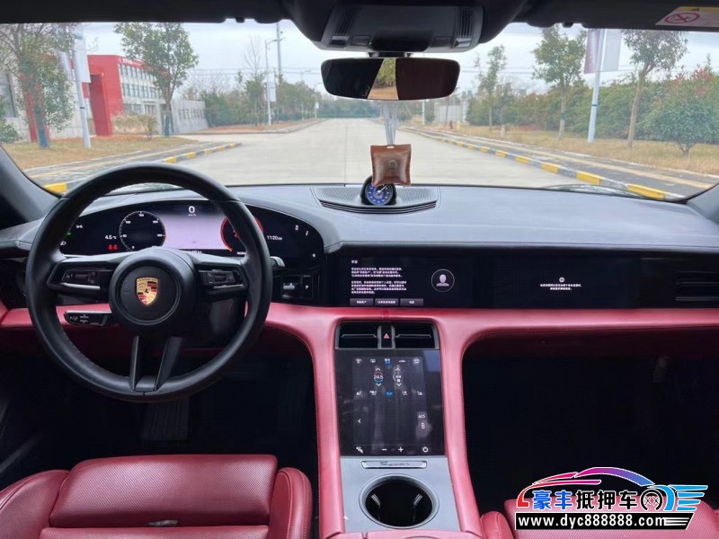 22年保时捷TaYcan轿车抵押车出售