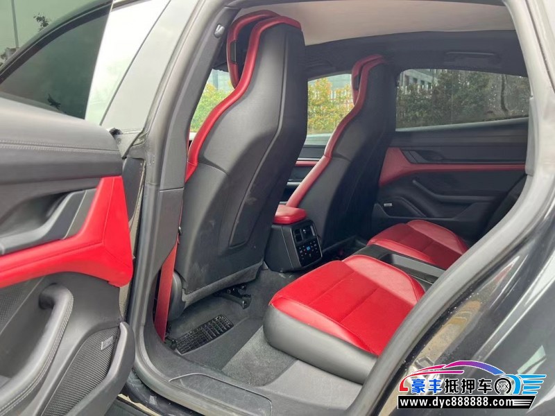 22年保时捷TaYcan轿车抵押车出售