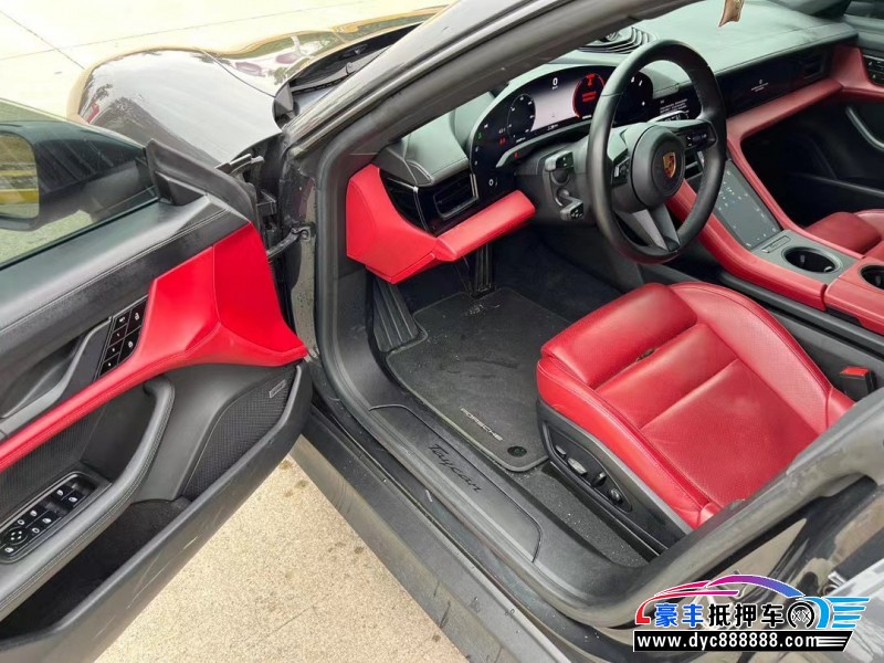 22年保时捷TaYcan轿车抵押车出售