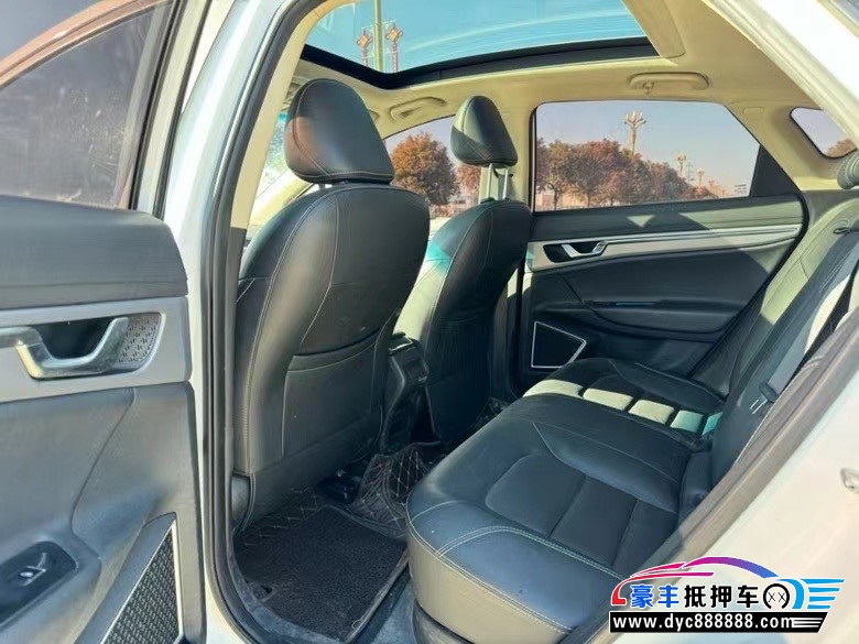 18年吉利帝豪轿车抵押车出售