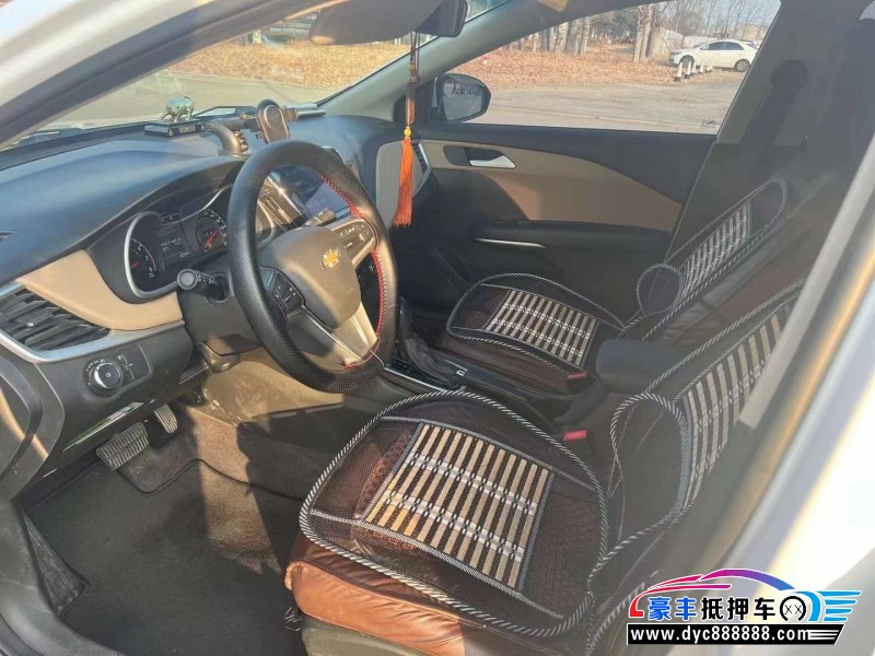 20年雪佛兰科鲁泽轿车抵押车出售