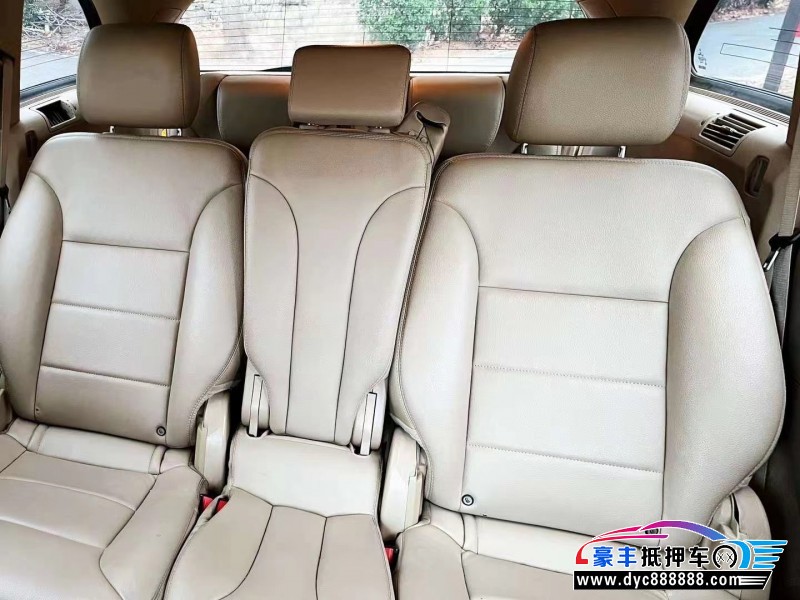 13年奔驰R轿车抵押车出售