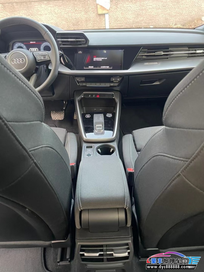 24年奥迪A3轿车抵押车出售