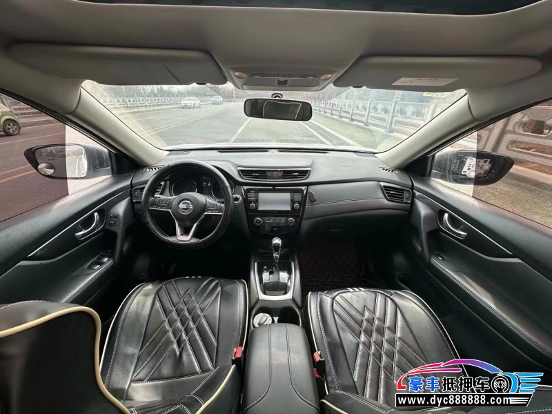19年日产奇骏轿车抵押车出售