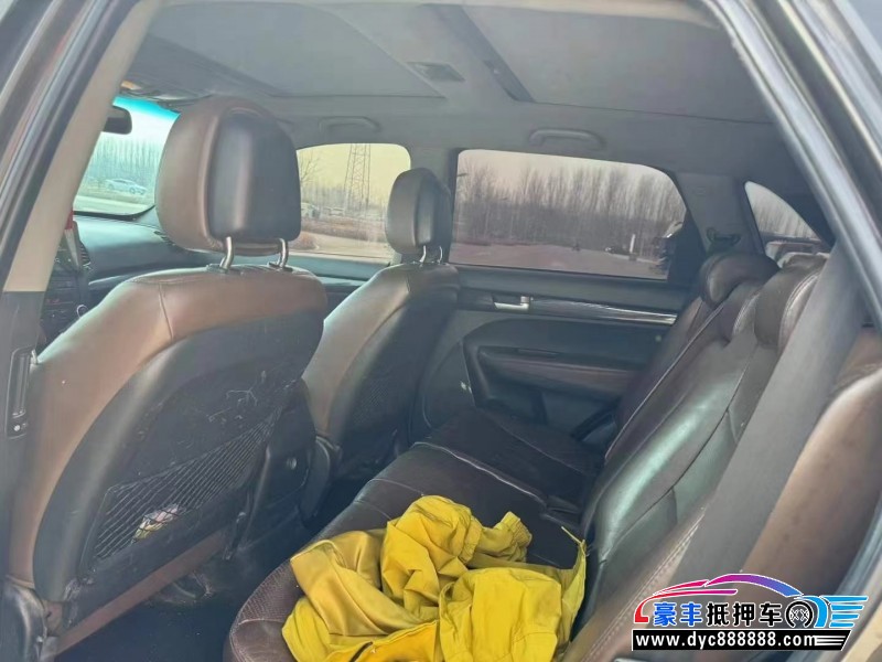 12年起亚索兰托轿车抵押车出售