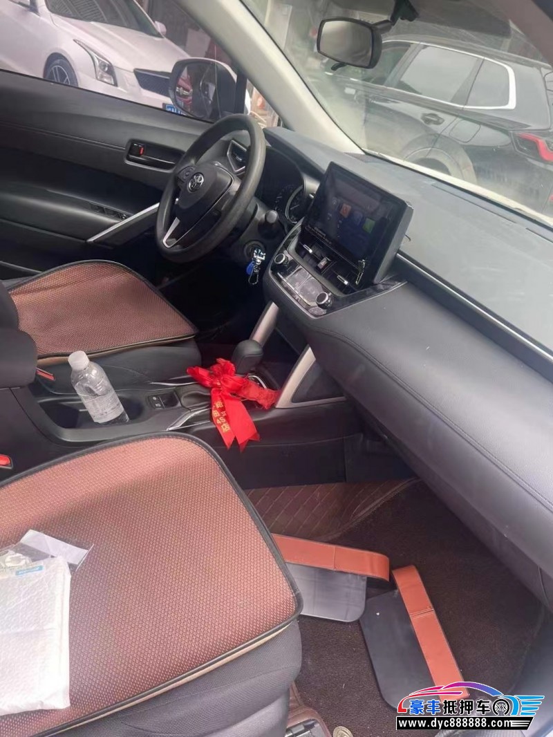 23年丰田锋兰达轿车抵押车出售