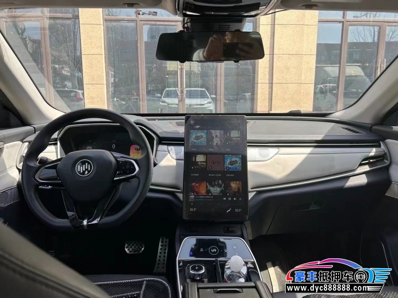 21年威马汽车ex5轿车抵押车出售