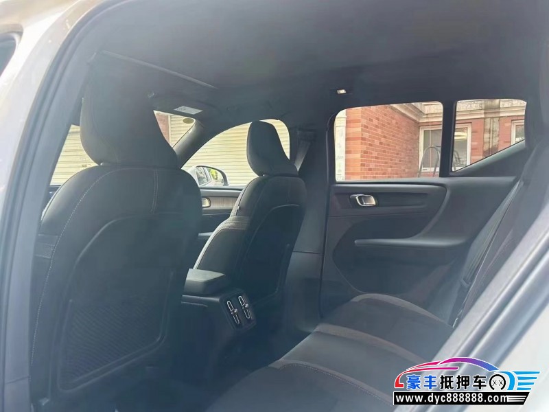 22年沃尔沃XC40轿车抵押车出售