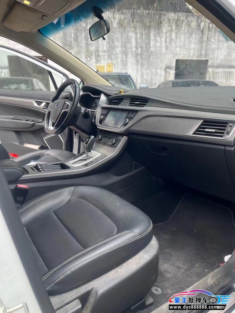 18年吉利帝豪GS轿车抵押车出售