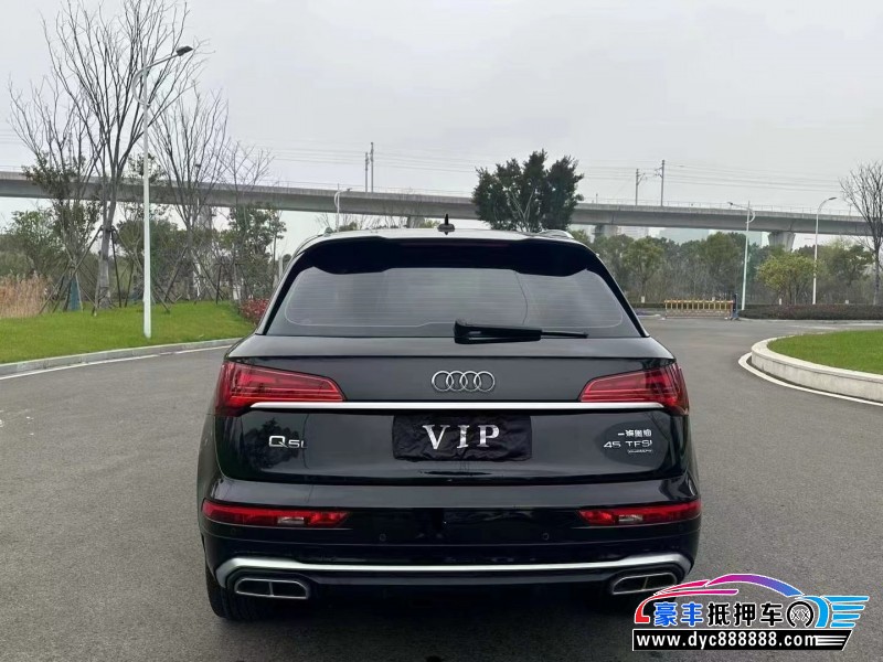 22年奥迪Q5轿车抵押车出售