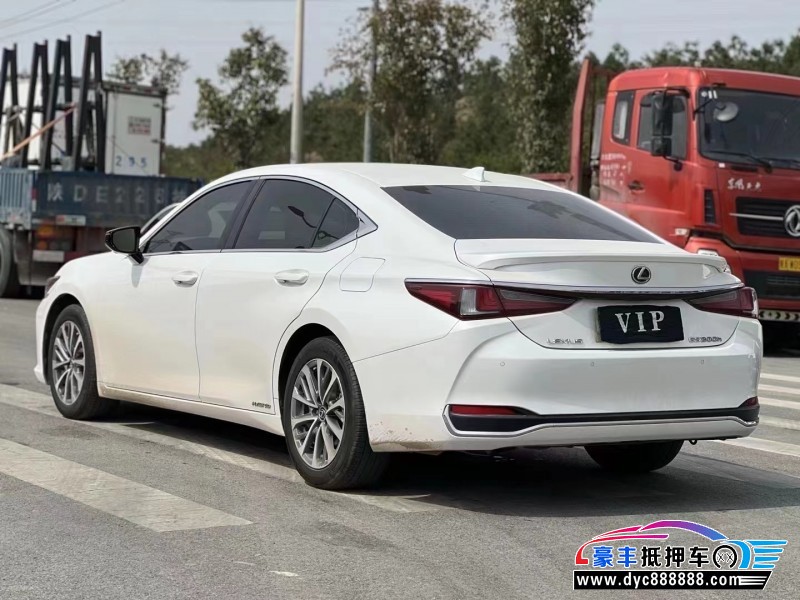 22年雷克萨斯ES轿车抵押车出售