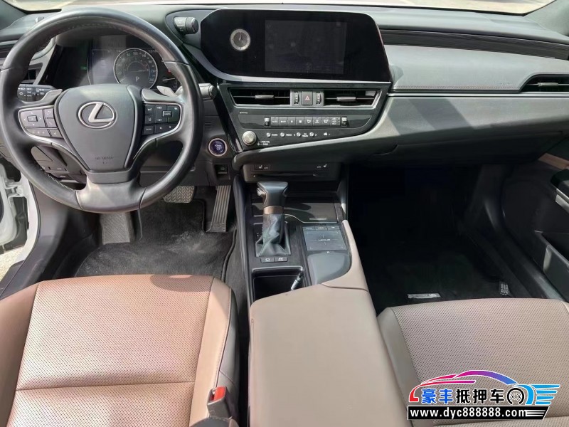 22年雷克萨斯ES轿车抵押车出售