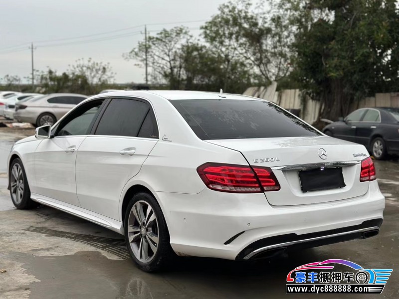 14年奔驰E轿车抵押车出售