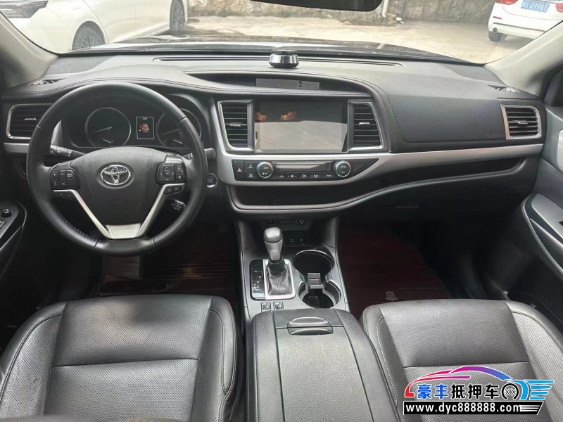 19年丰田汉兰达轿车抵押车出售