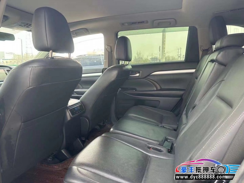 17年丰田汉兰达轿车抵押车出售