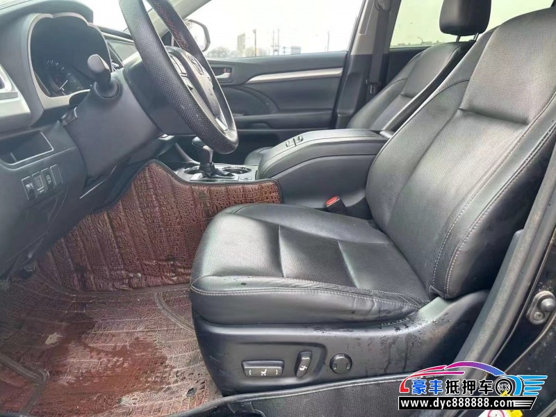 17年丰田汉兰达轿车抵押车出售