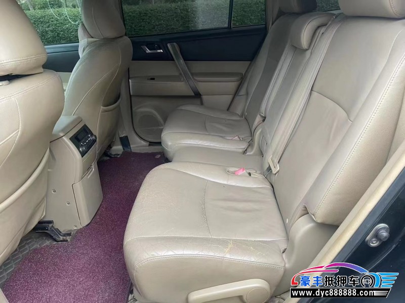 10年丰田汉兰达轿车抵押车出售