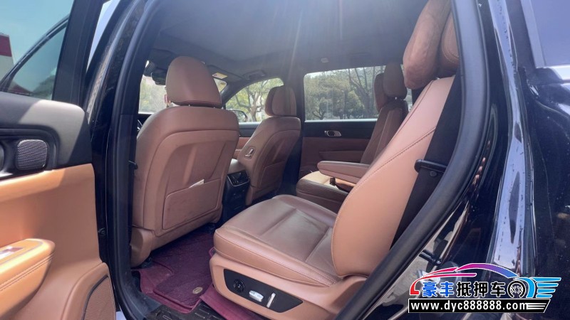 21年理想ONE轿车抵押车出售