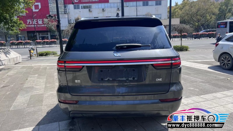 22年理想ONE轿车抵押车出售