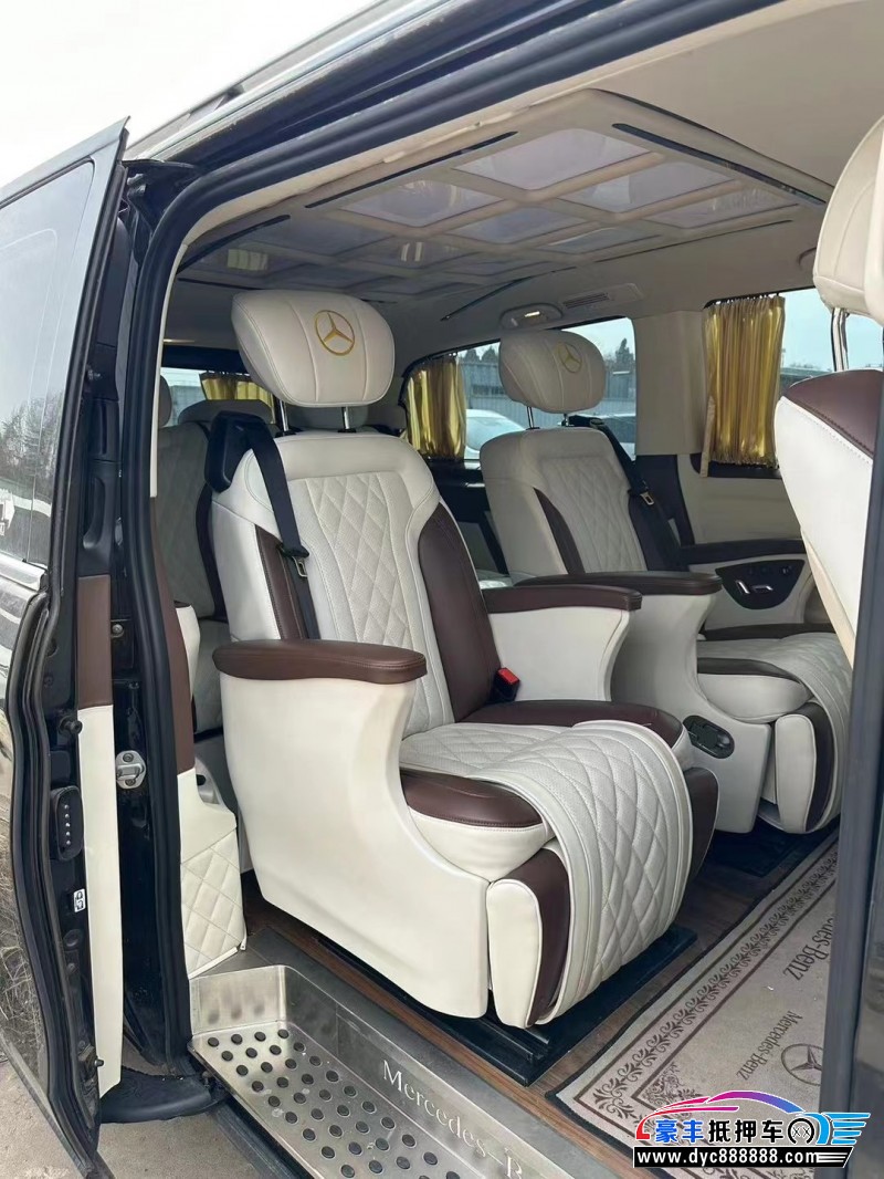 21年奔驰威霆轿车抵押车出售