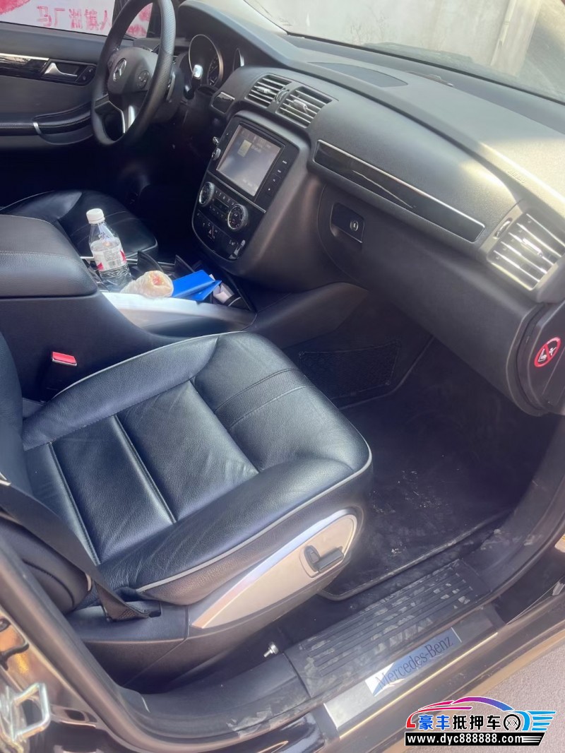17年奔驰R轿车抵押车出售