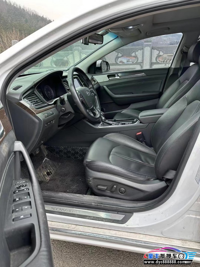 20年现代索纳塔九轿车抵押车出售