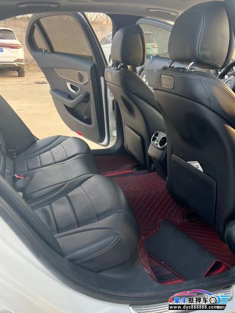 17年奔驰C轿车抵押车出售