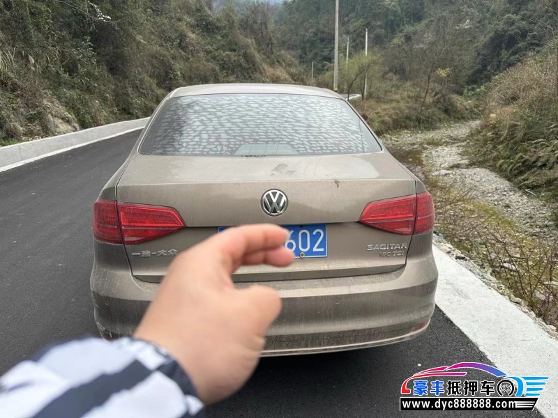 17年大众速腾轿车抵押车出售